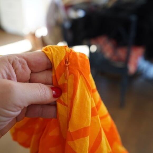 Sheridan French 3/4 Sleeve Printed Faux Button Split Neck Top Orange Womens Sz 0 - Picture 6 of 8